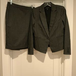 Ann Taylor navy blue skirt suit set